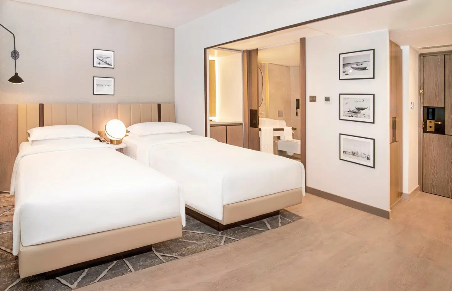 Sheraton Abu Dhabi Hotel & Resort ROOM_EXAMPLE