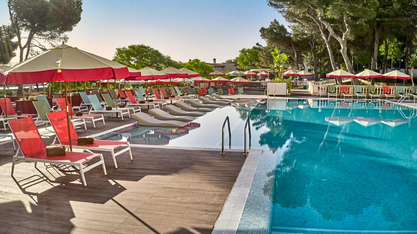 Alua Calviá Mallorca OUTDOOR_POOL
