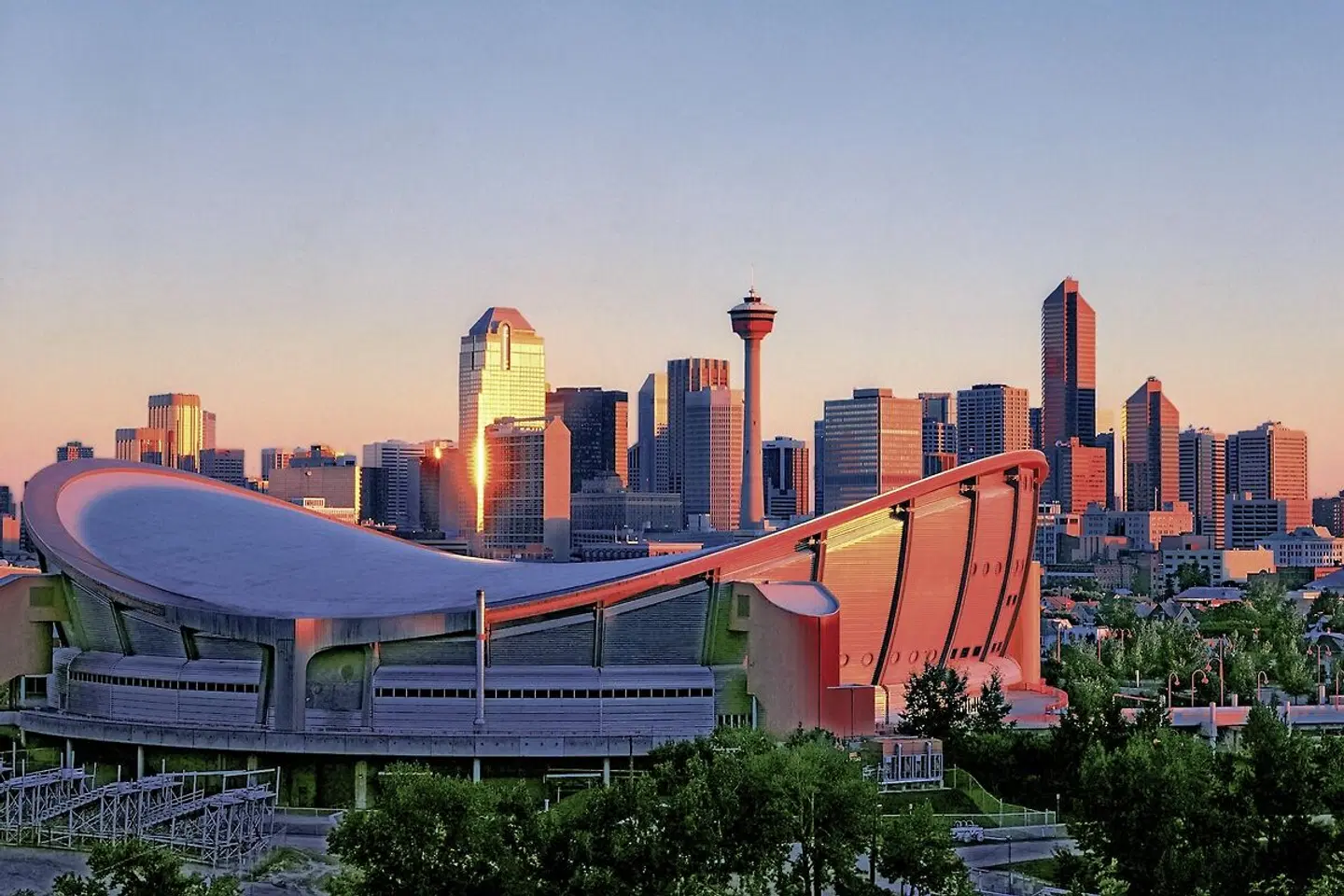 Best of Alberta & River Adventure EXTERIOR