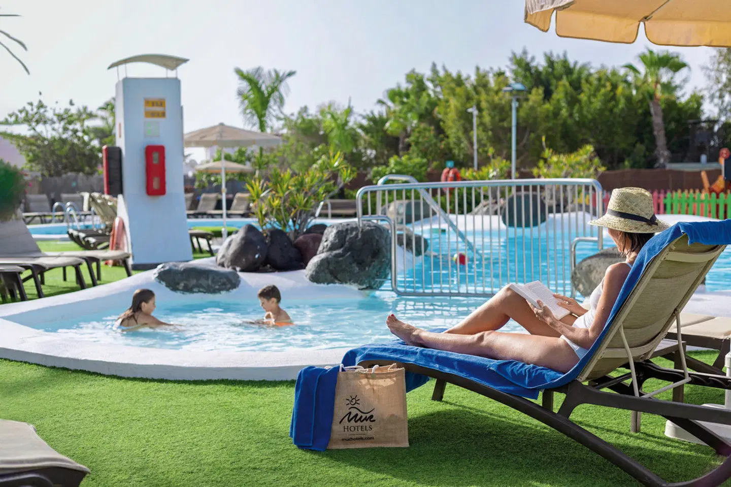 MUR Bungalows Parque Romántico OUTDOOR_POOL