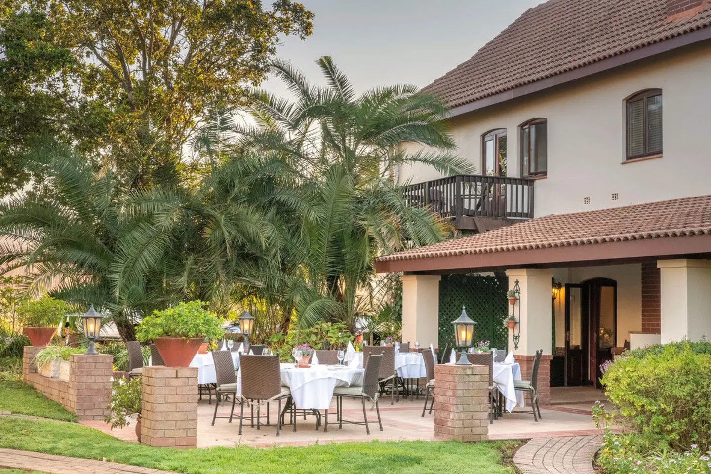 Oliver's Restaurant & Lodge Restaurant