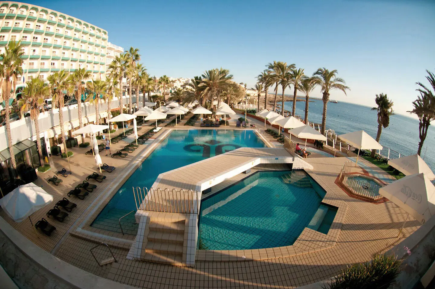 Qawra Palace Resort & Spa OUTDOOR_POOL