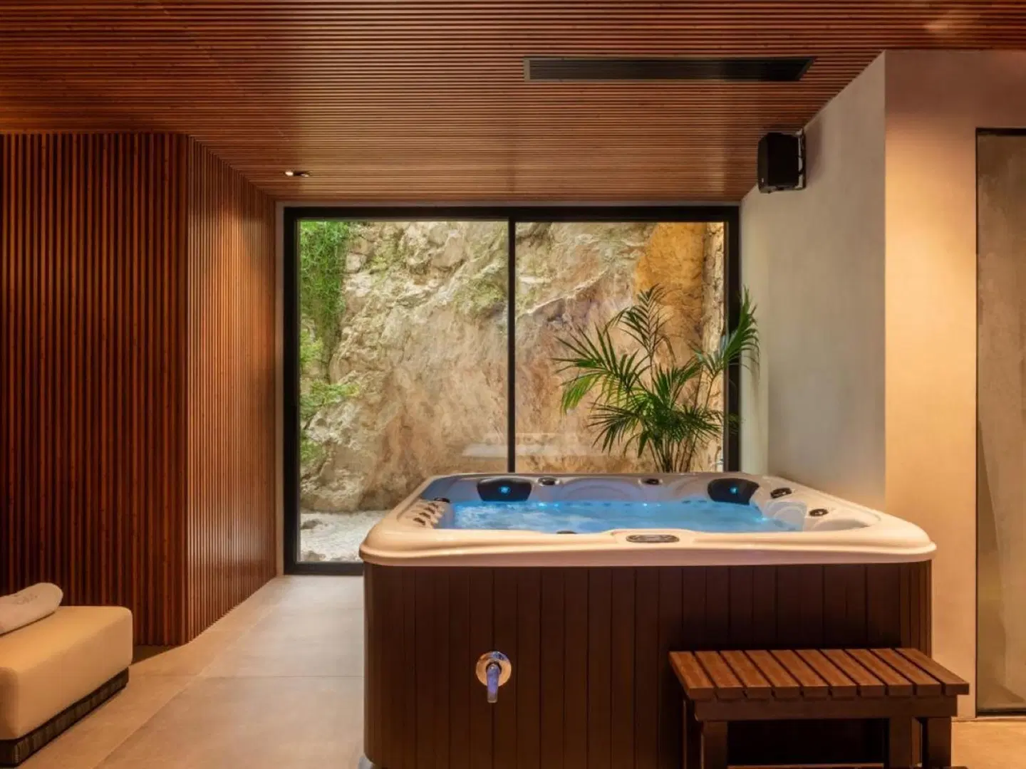 Nobus Hotel & Spa HEALTH_BEAUTY