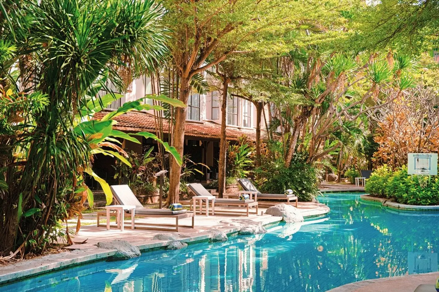 Prime Plaza Hotel Sanur OUTDOOR_POOL