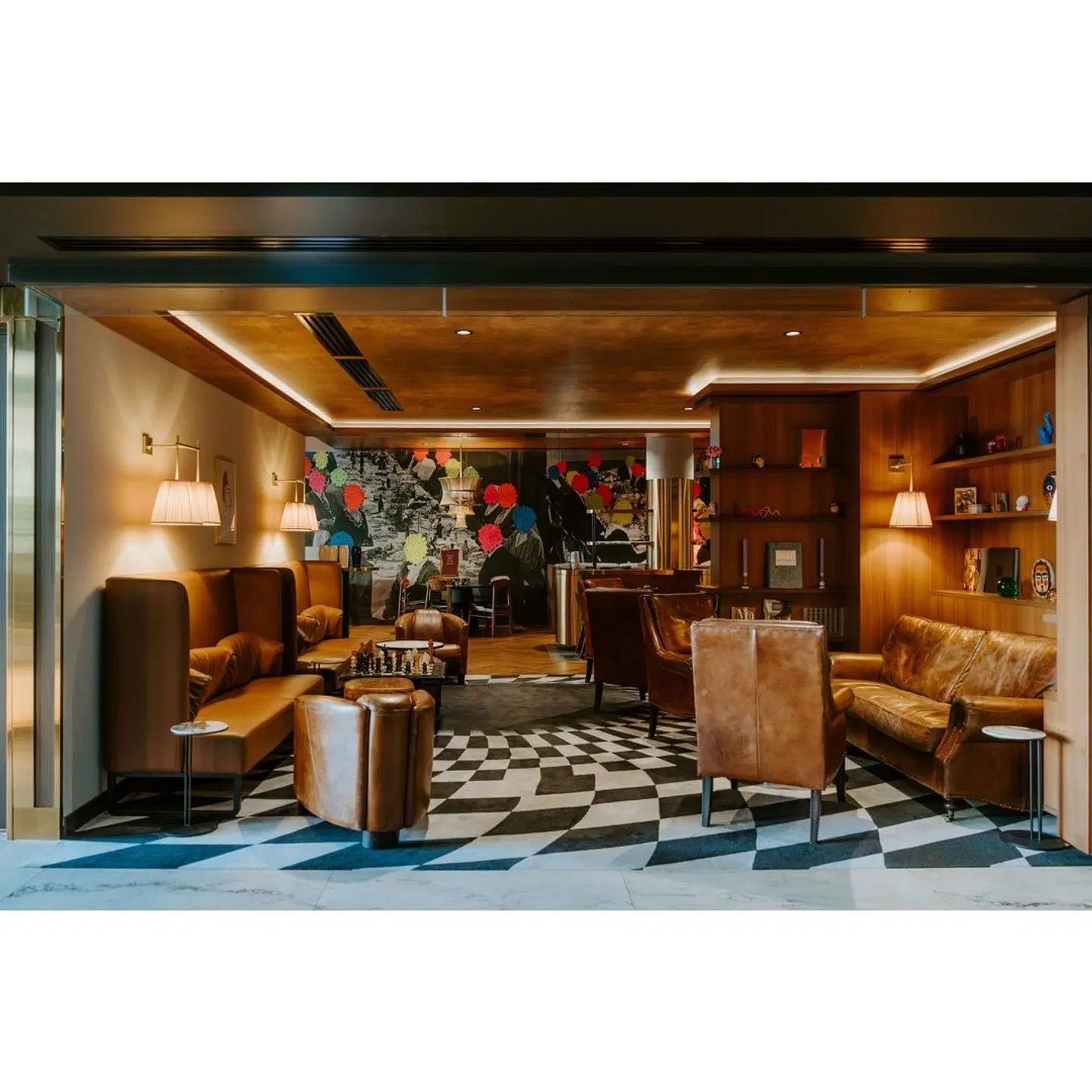 The Motley Hotel MODEL_IMPRESSION