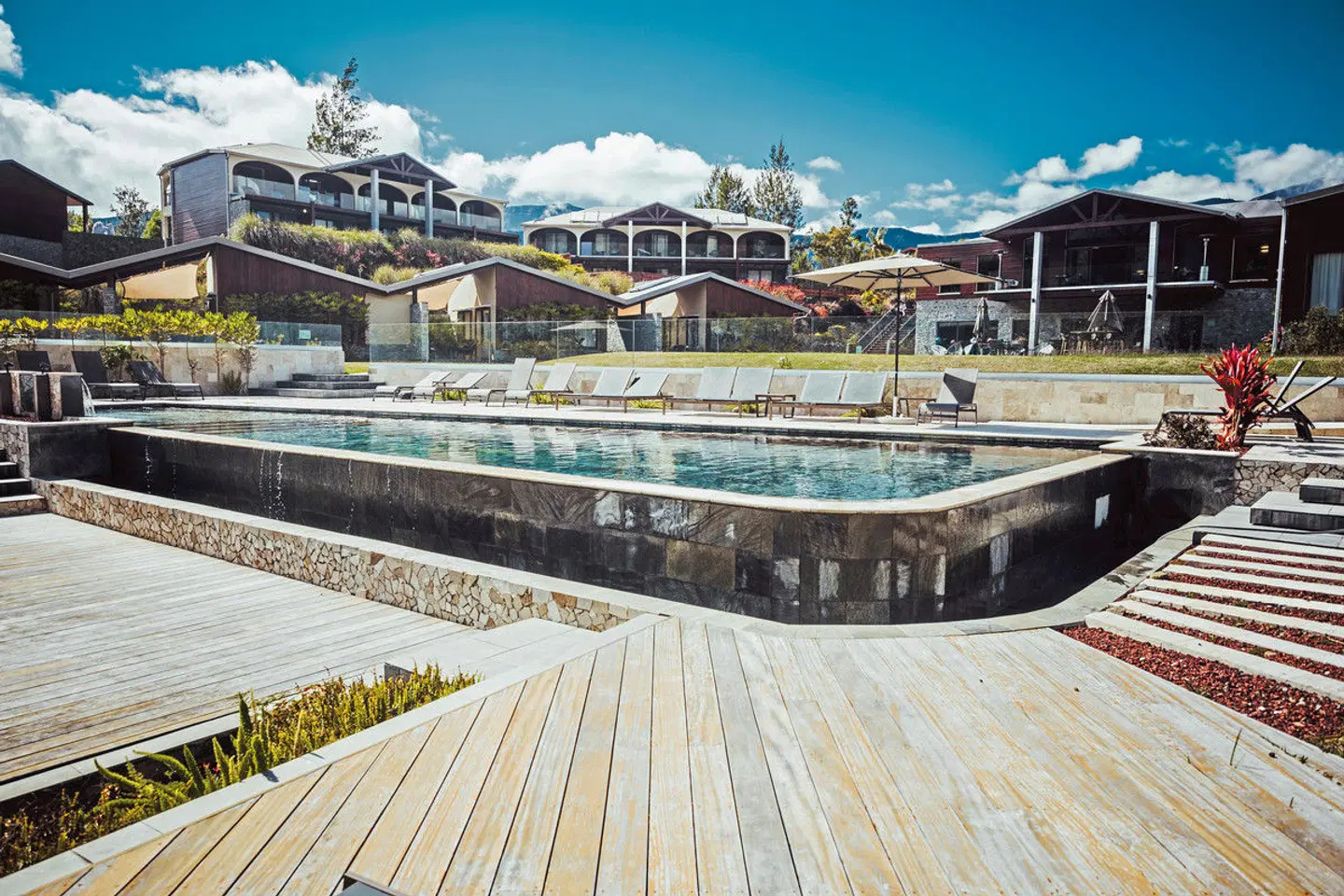 Sarana Hotel & Spa OUTDOOR_POOL