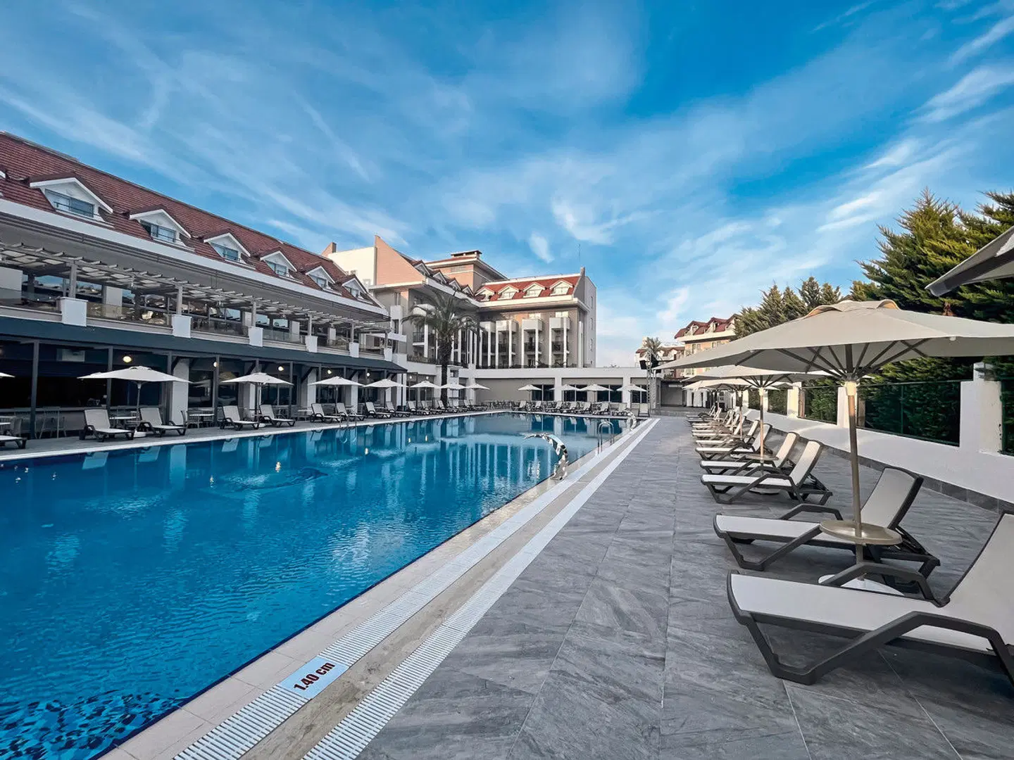 Side Story Resort & Spa Hotel OUTDOOR_POOL
