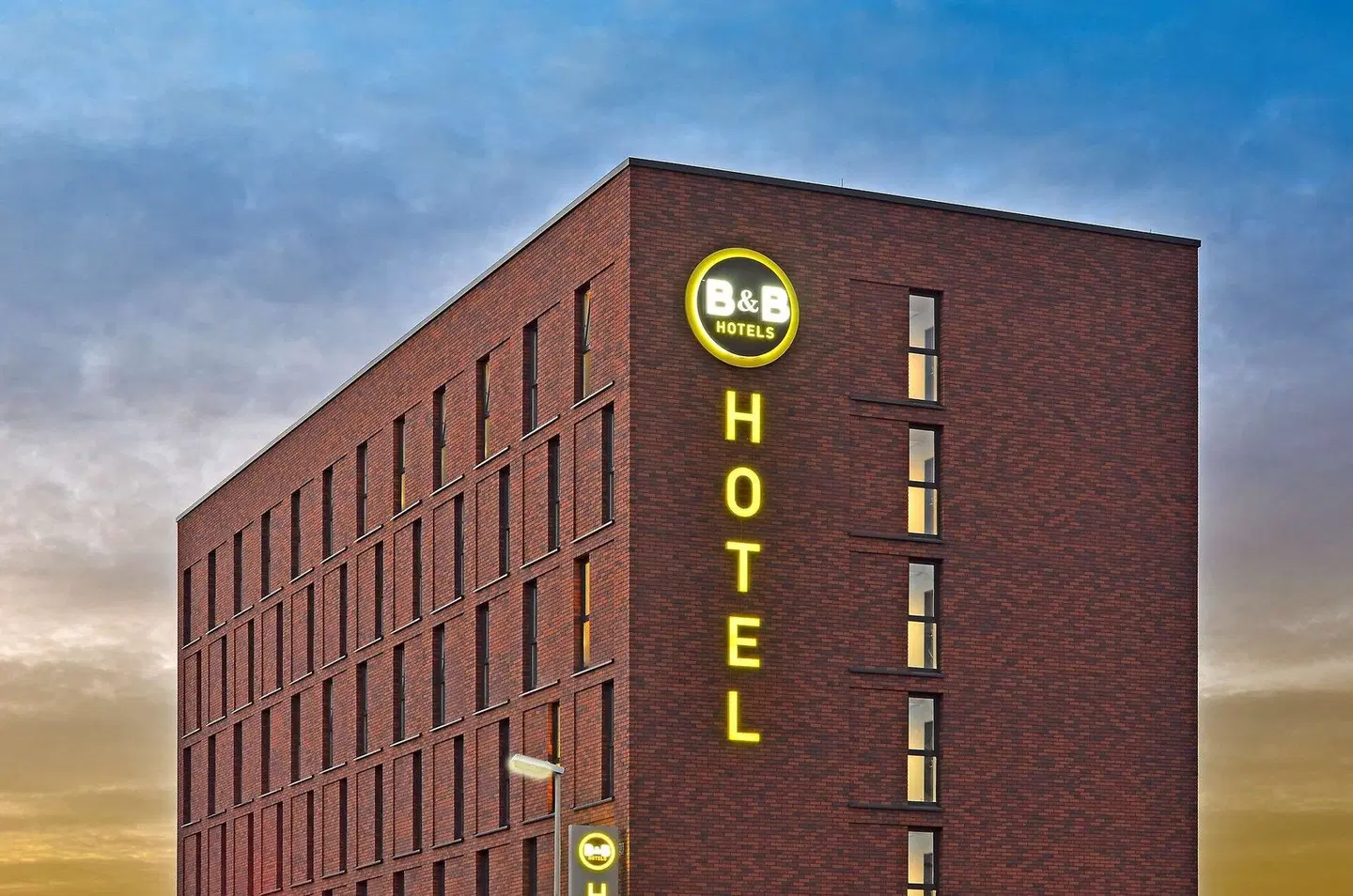 B&B Hotel Mainz-Hbf EXTERIOR