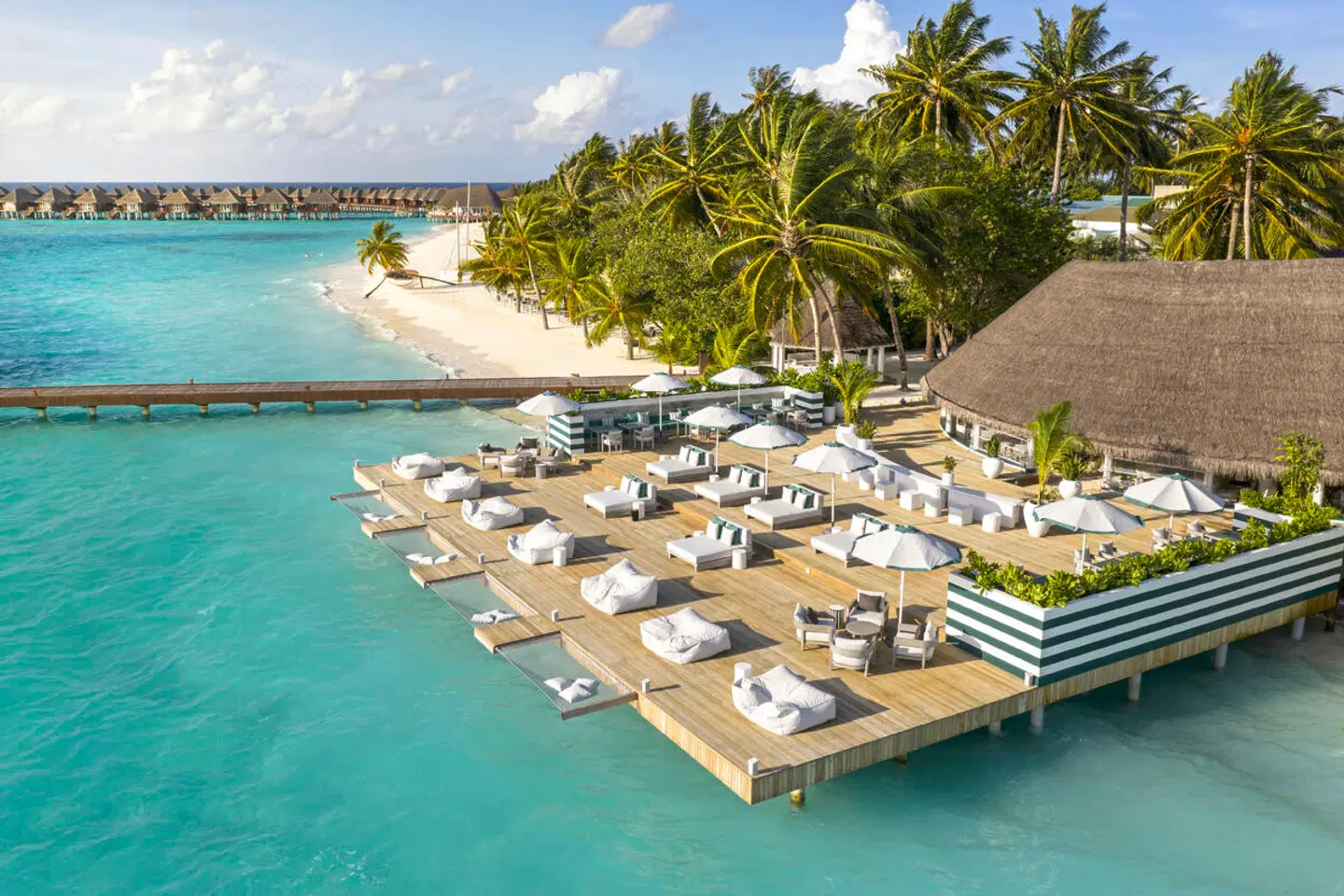 Sun Siyam Vilu Reef Maldives OUTDOOR_POOL