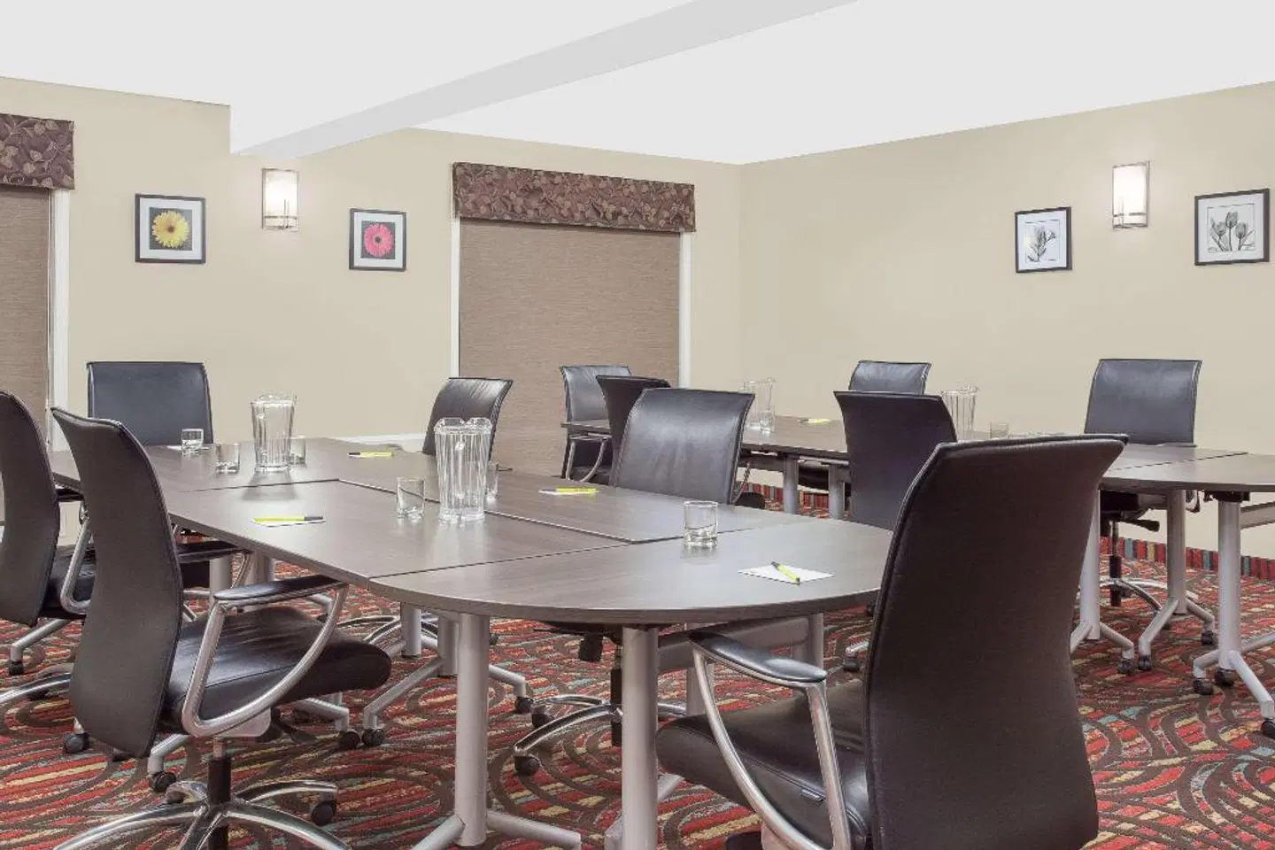 Super 8 by Wyndham Brandon MB Konferenz