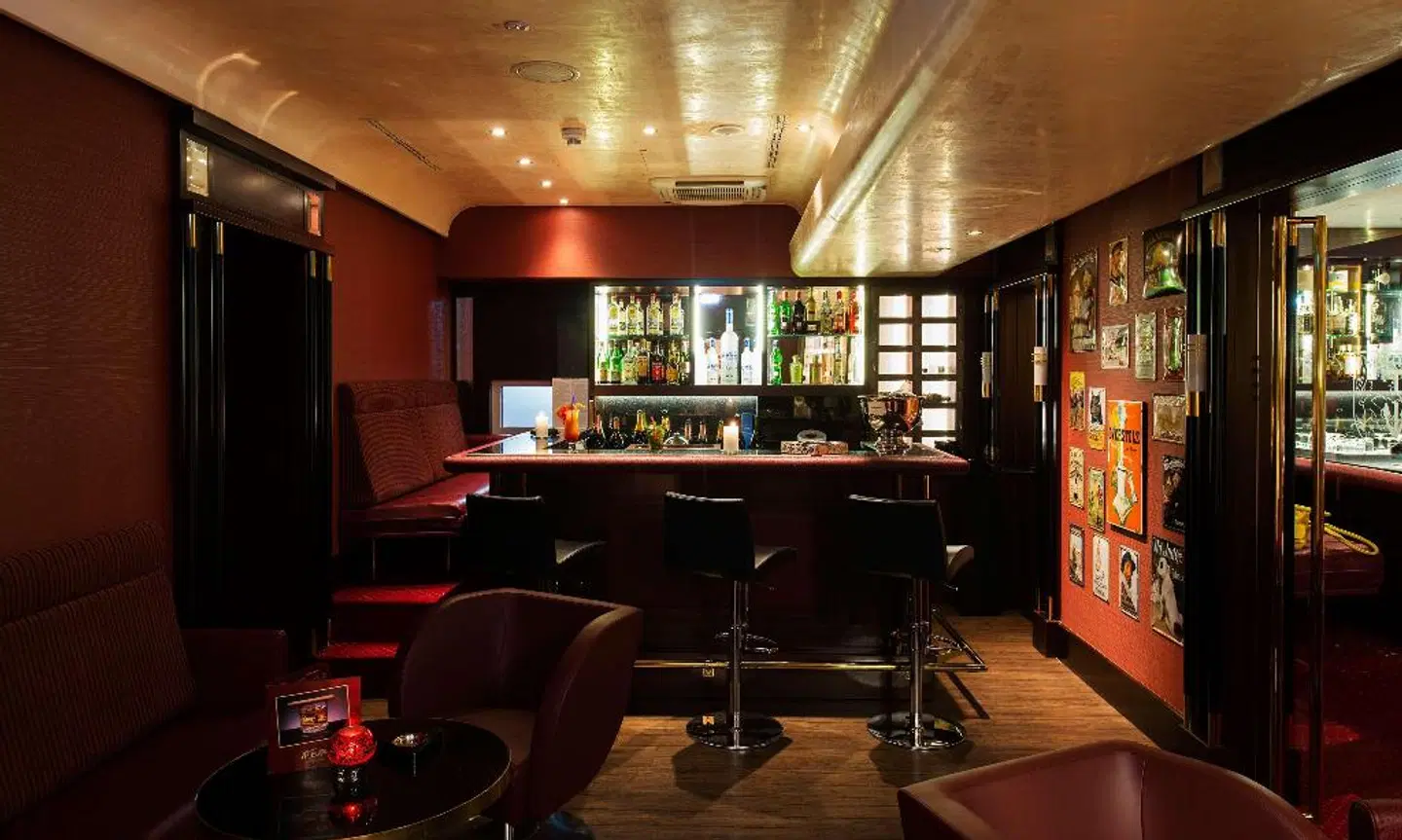 Derag Livinghotel Düsseldorf Bar