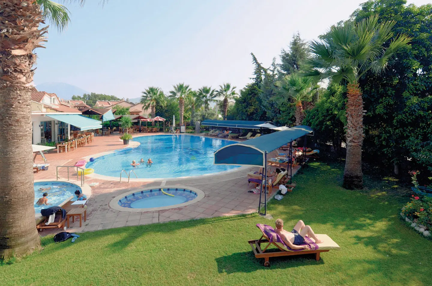 Rebin Beach OUTDOOR_POOL