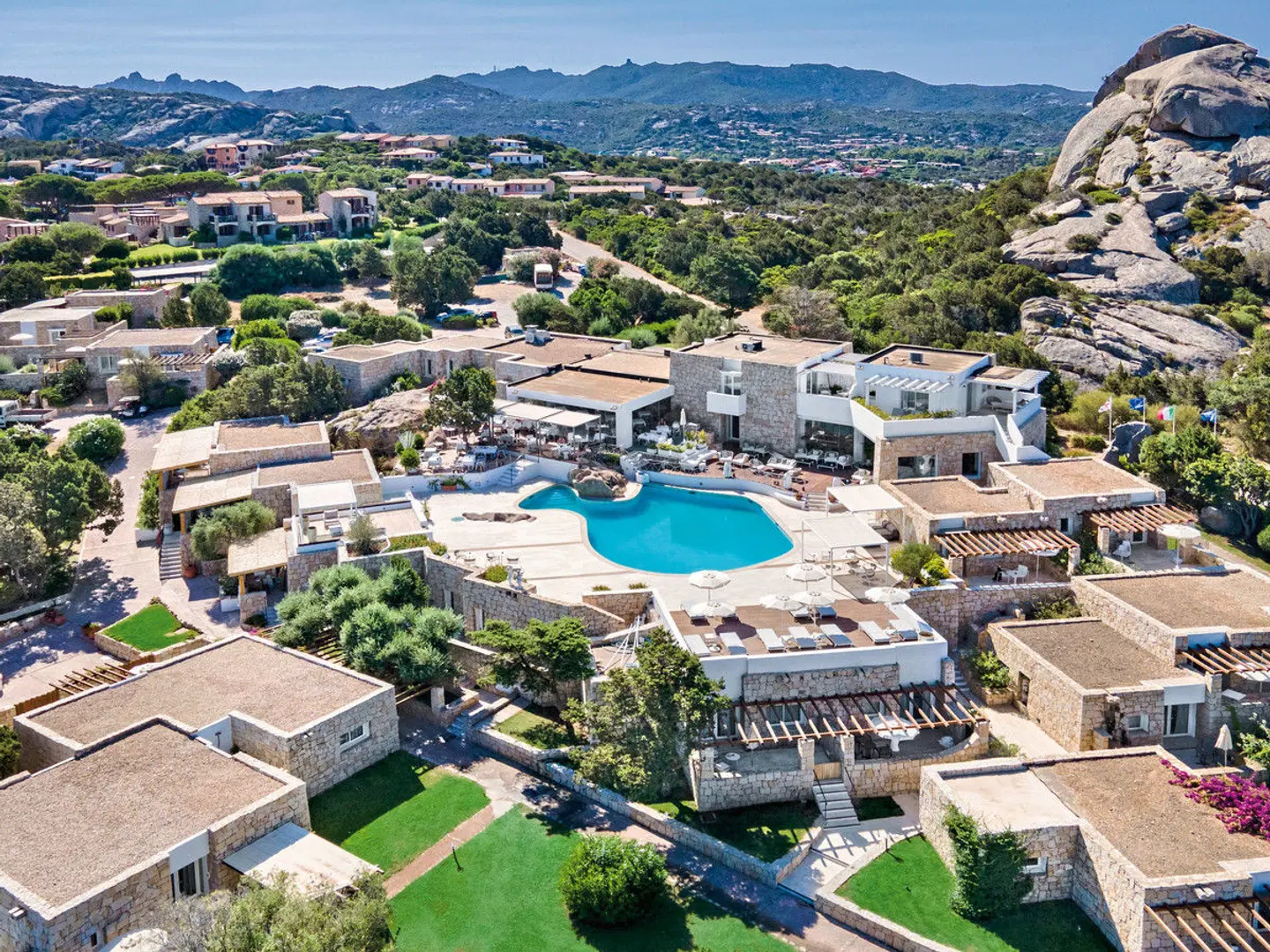 Grand Relais dei Nuraghi EXTERIOR