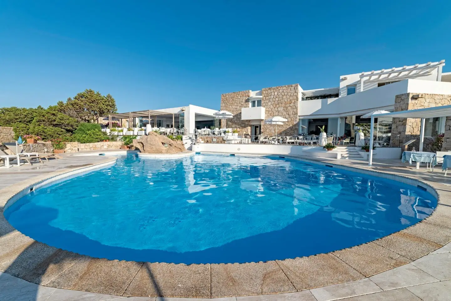 Grand Relais dei Nuraghi OUTDOOR_POOL