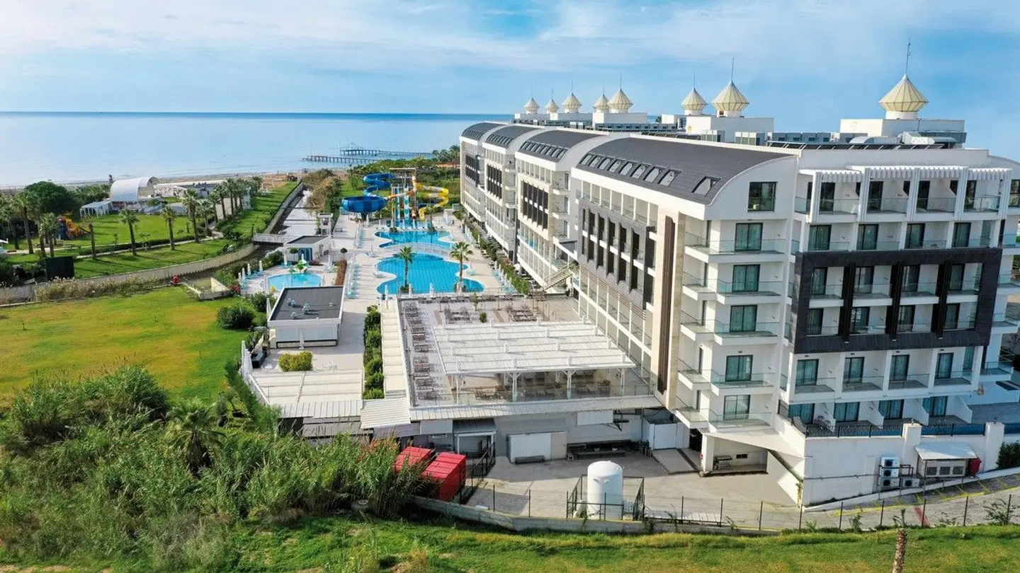 Diamond De Luxe Hotel & Spa EXTERIOR