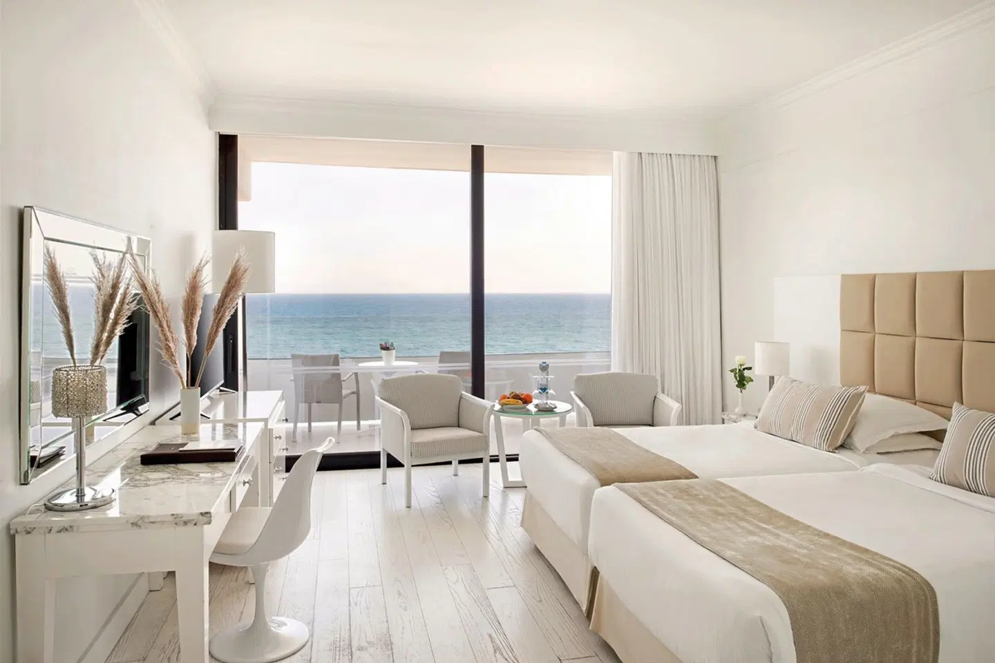 Grecian Bay ROOM_EXAMPLE