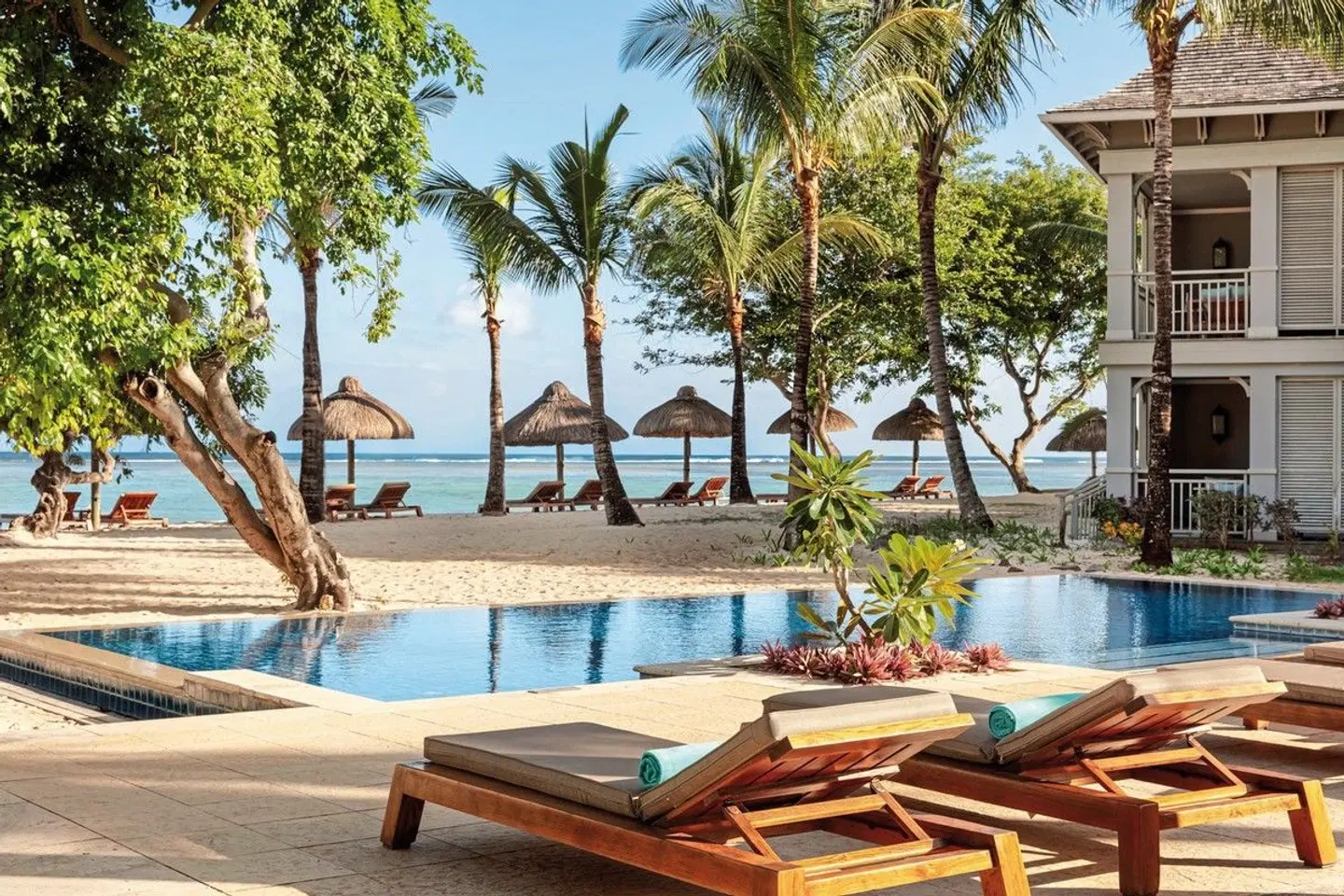The St. Regis Le Morne Resort, Mauritius OUTDOOR_POOL