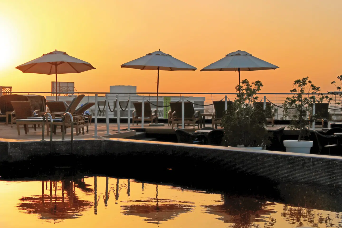 Golden Tulip Muscat OUTDOOR_POOL