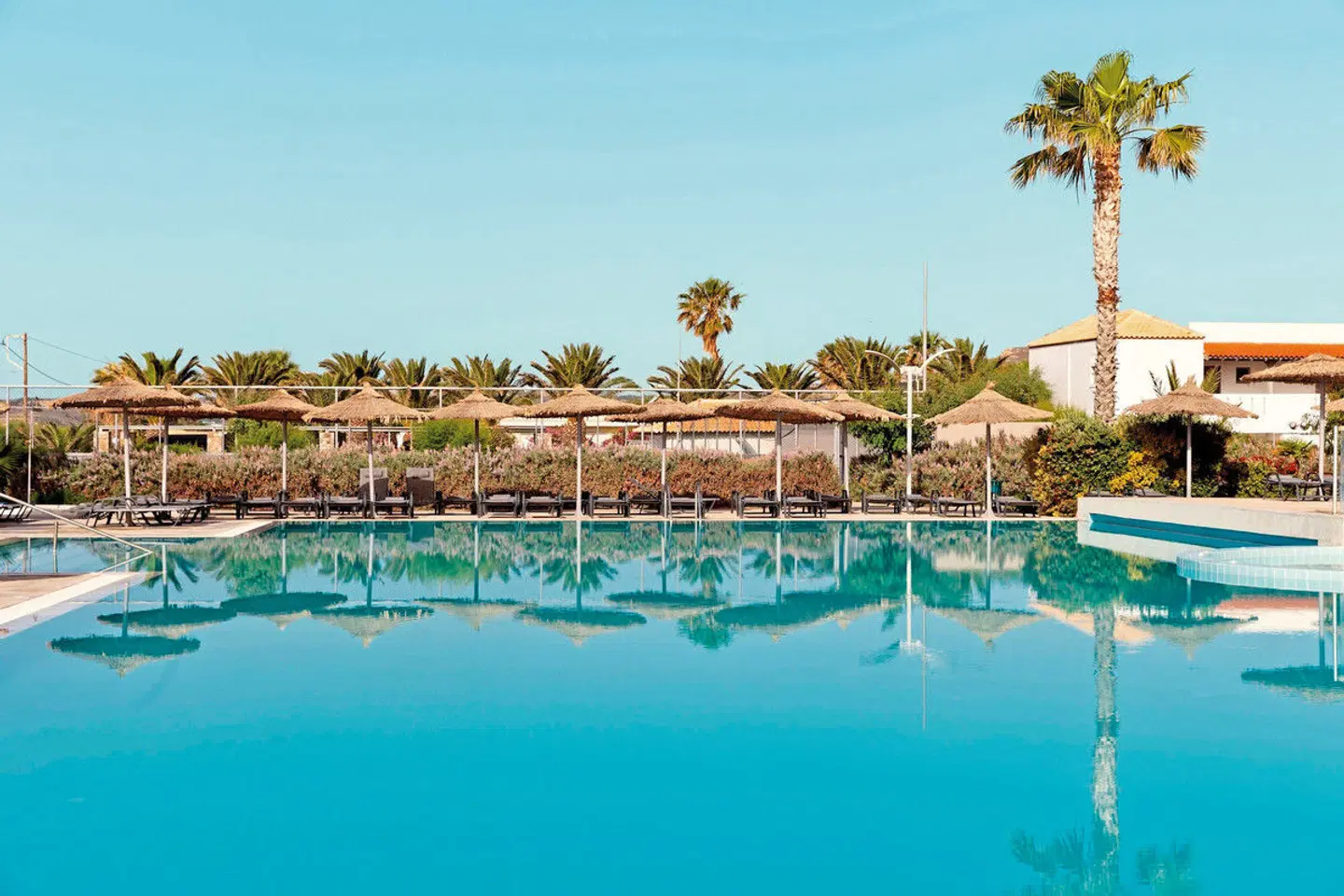 Akti Palace OUTDOOR_POOL