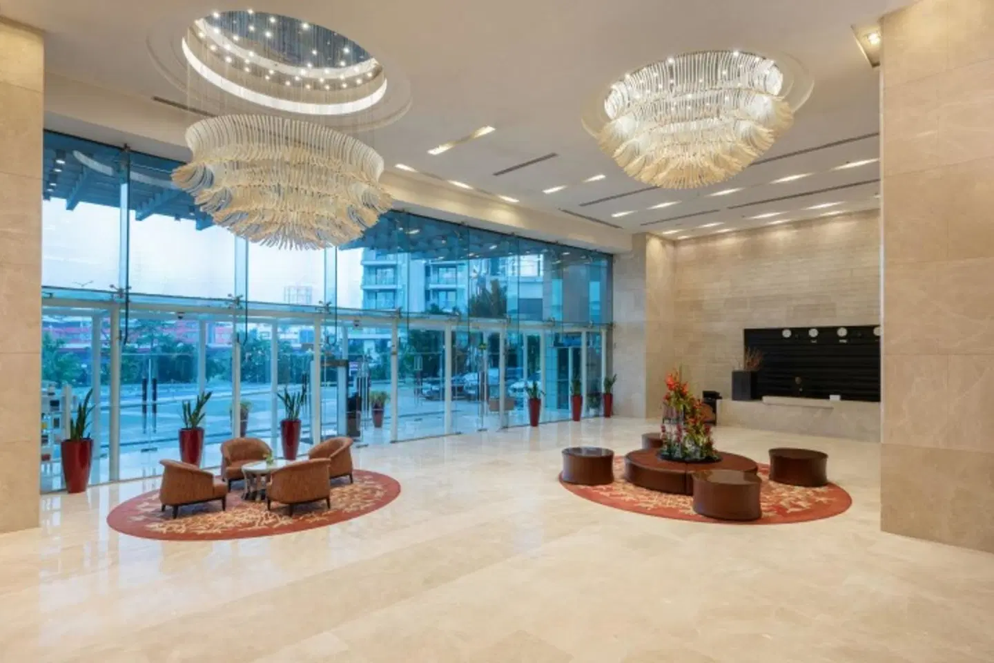 Crowne Plaza Kochi by IHG LOUNGE_LOBBY