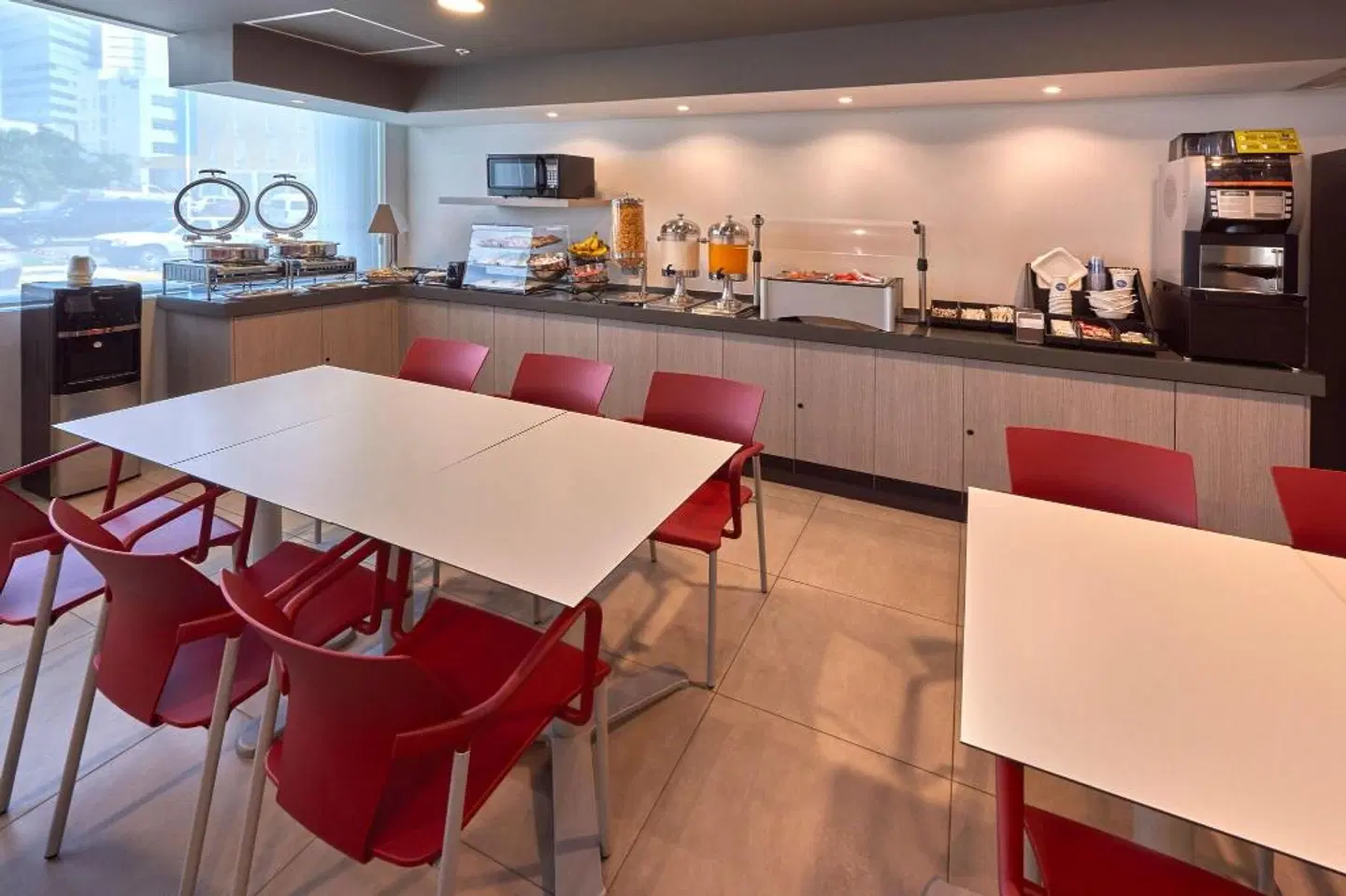 City Express Junior Cancún Bar