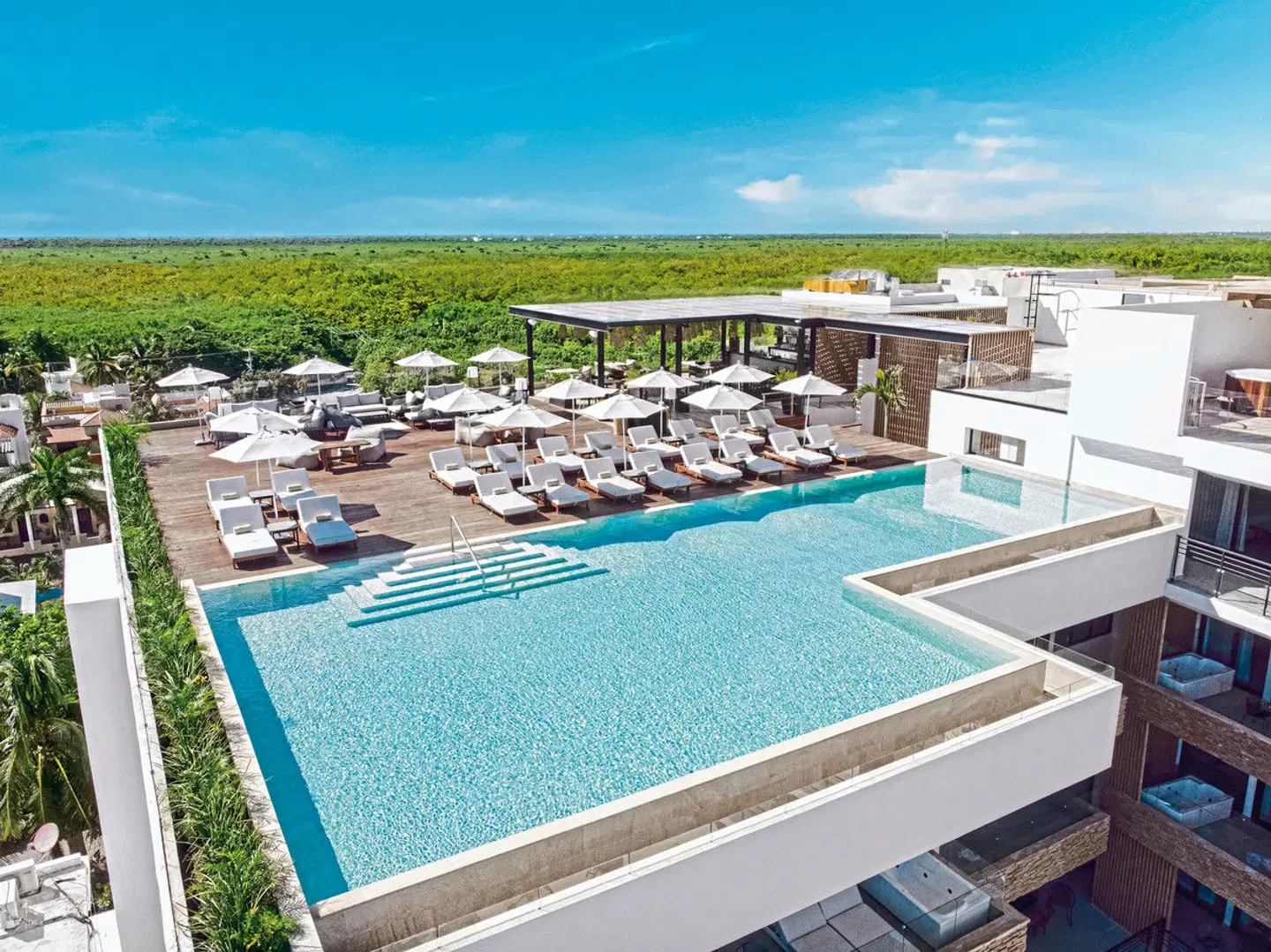 Residences at The Fives Oceanfront OUTDOOR_POOL