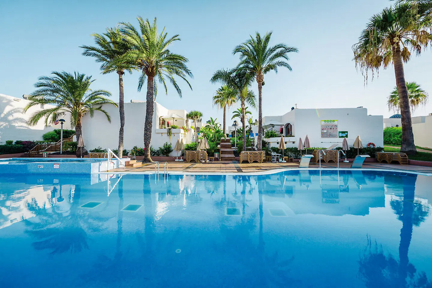 HD Parque Cristóbal Tenerife OUTDOOR_POOL