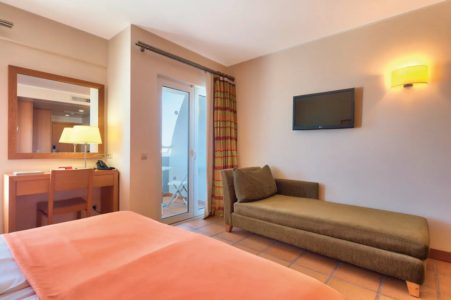 The Views Monumental ROOM_EXAMPLE