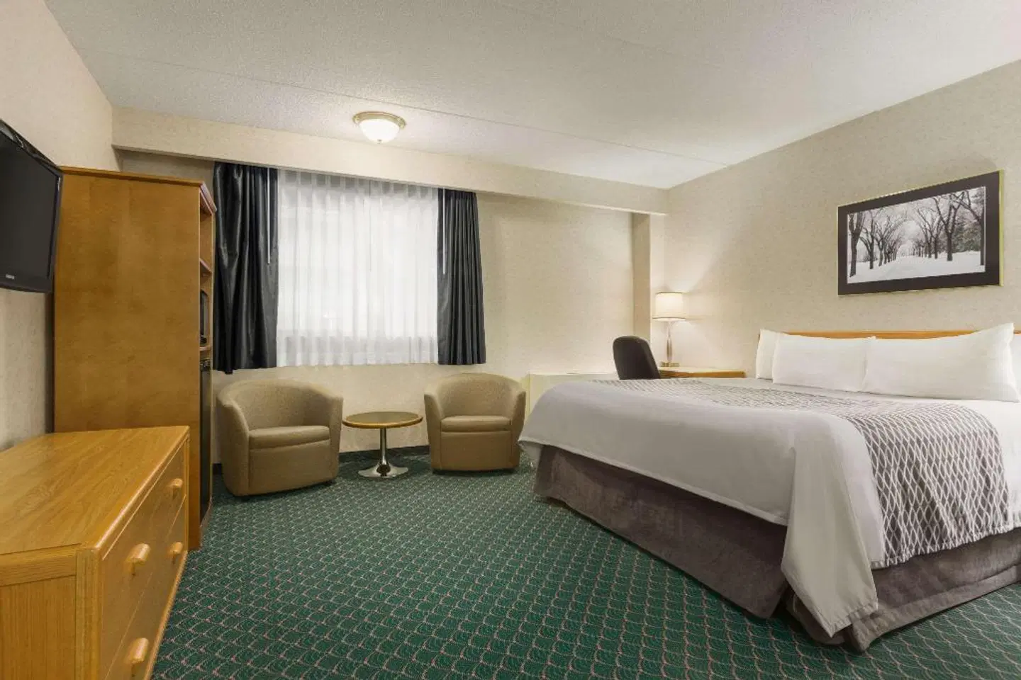 Travelodge by Wyndham Winnipeg East ROOM_EXAMPLE