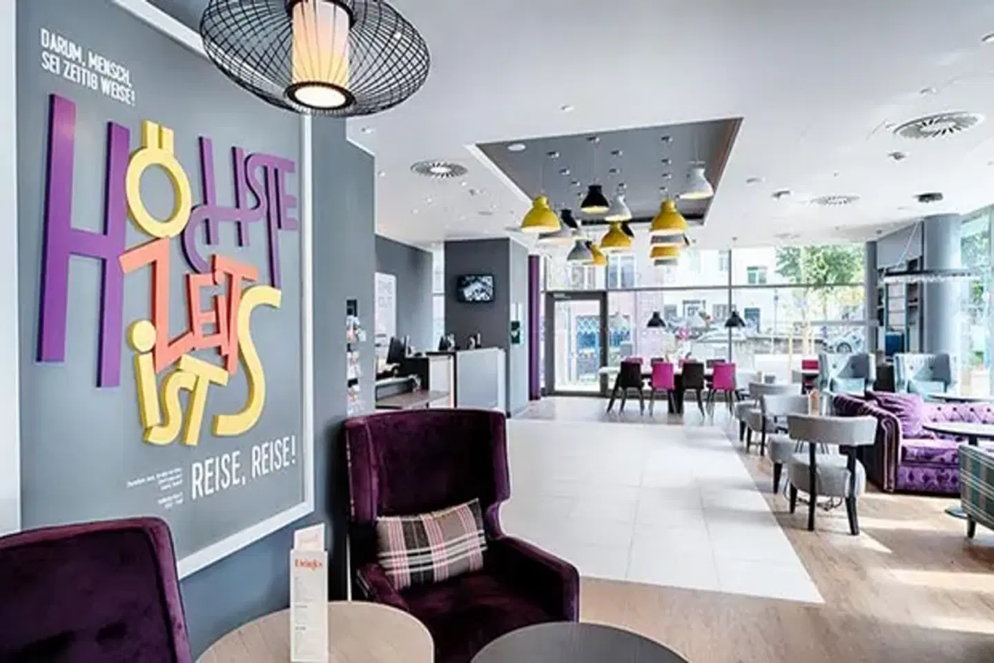 Premier Inn Lubeck City Centre Bar