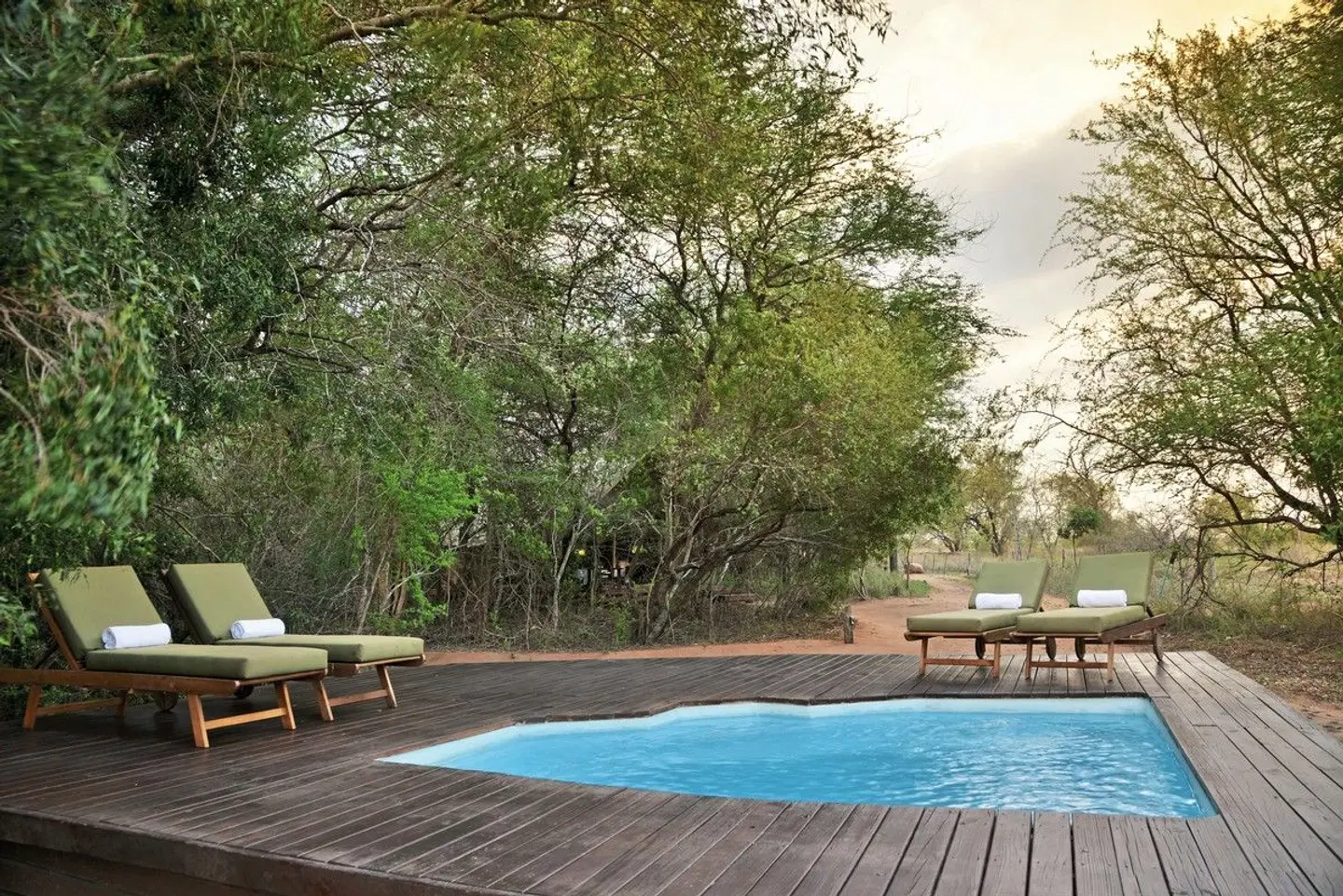 Rhino Post Safari Lodge OUTDOOR_POOL