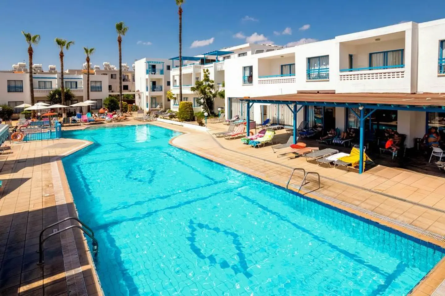 Kefalonitis Hotel Apartments OUTDOOR_POOL