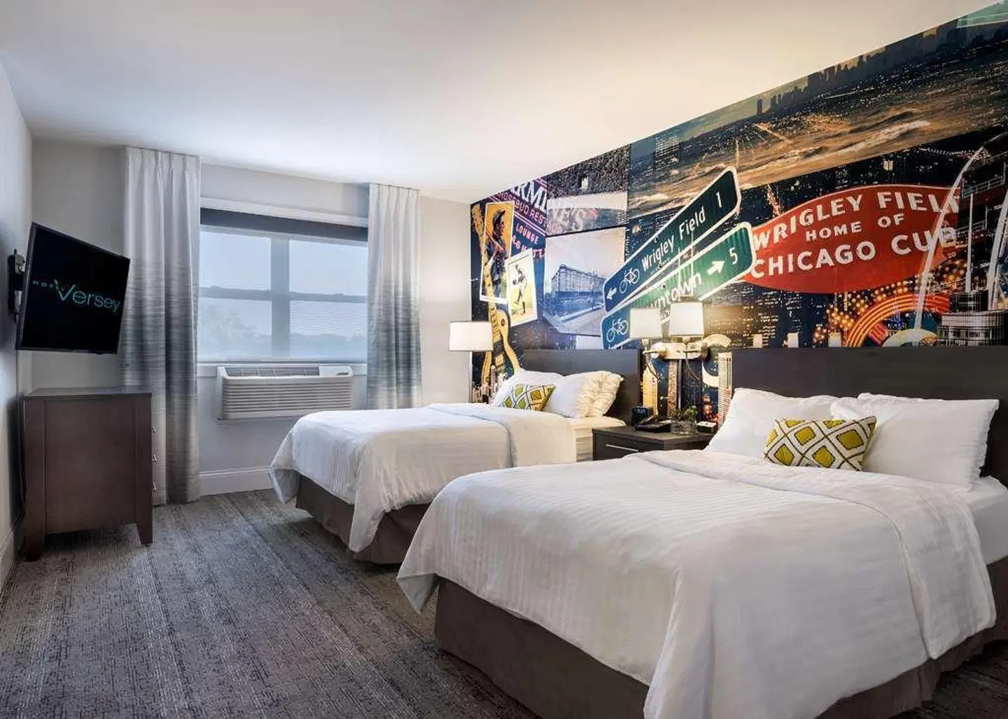 Hotel Versey Days Inn by Wyndham Chicago ROOM_EXAMPLE