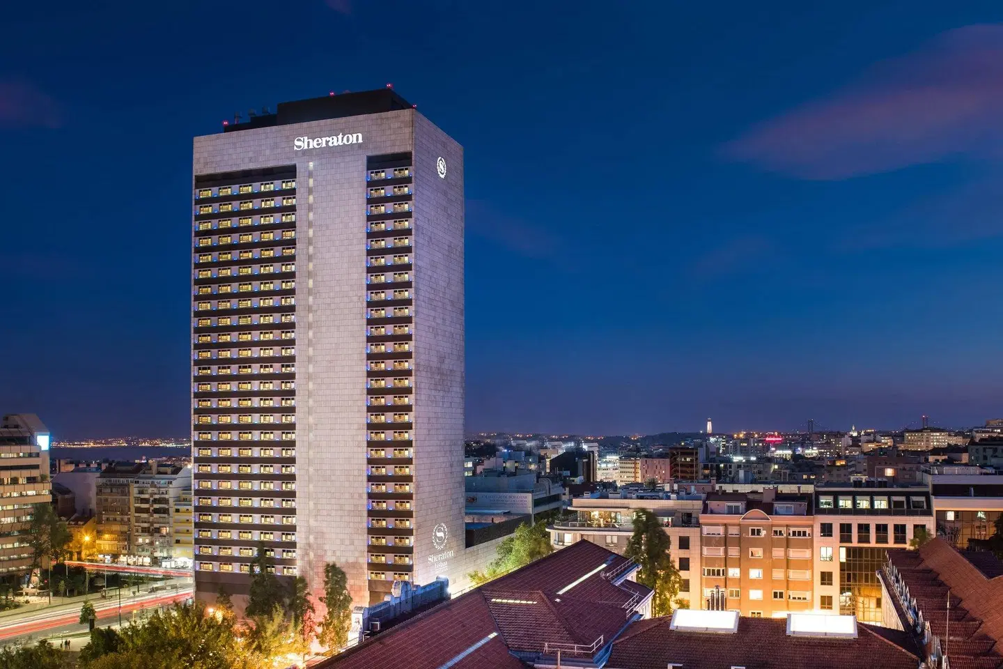 Sheraton Lisboa Hotel & Spa EXTERIOR