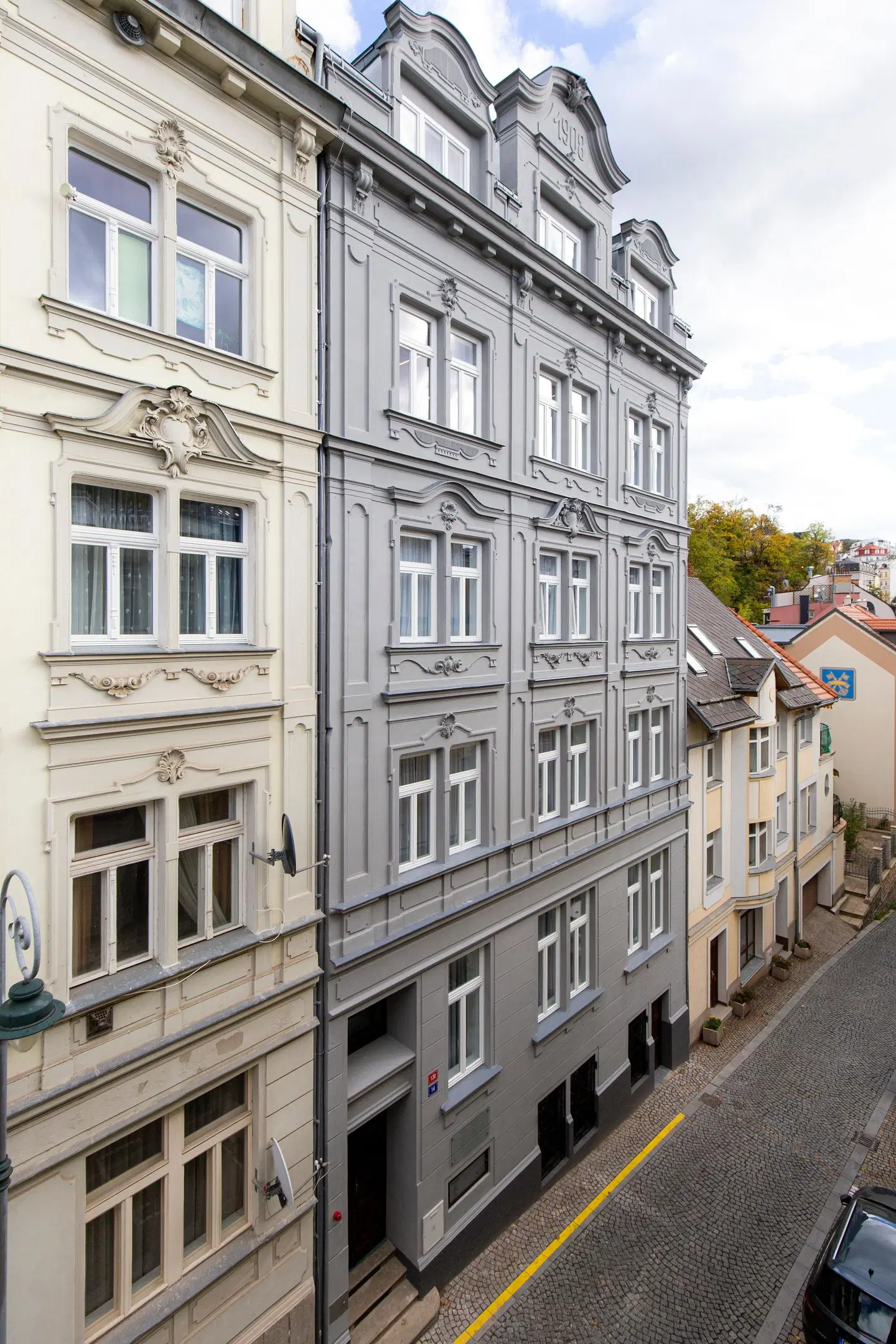 Family Apartments by ASTORIA Hotel & Medical Spa EXTERIOR