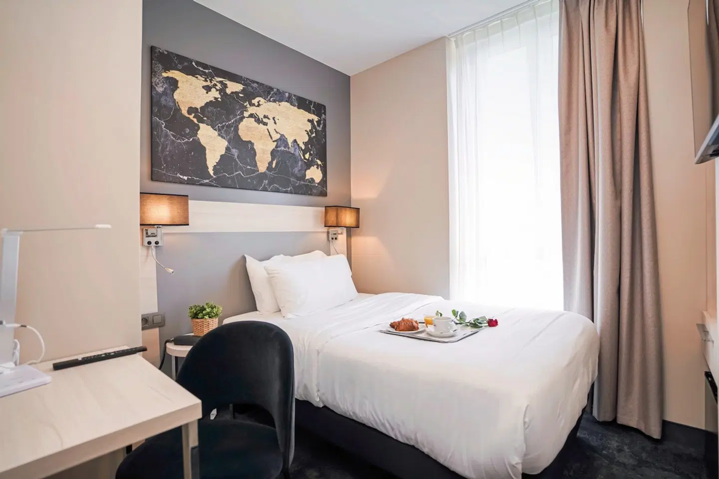 Hôtel Univers ROOM_EXAMPLE