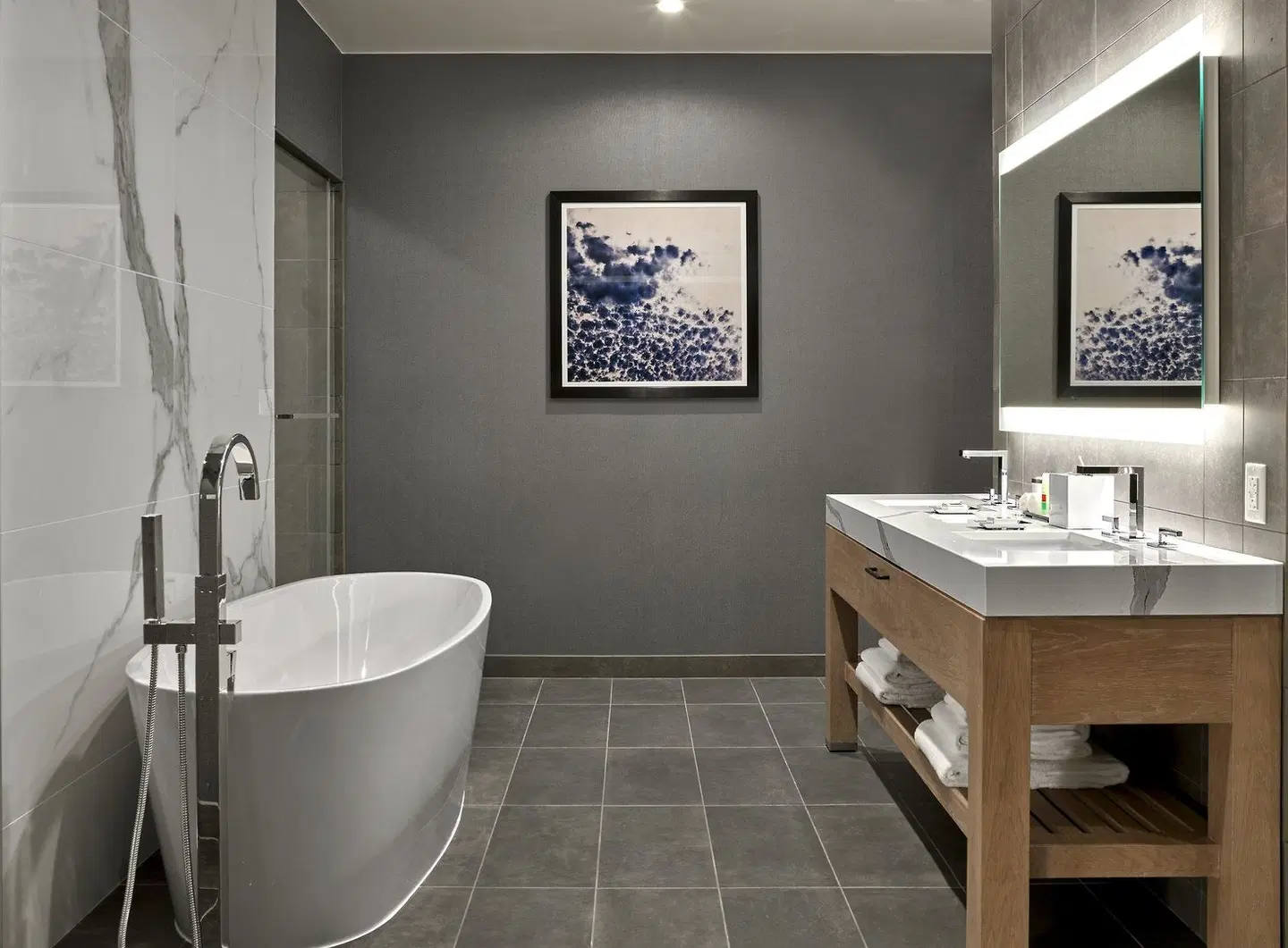 Live! by Loews - Arlington, TX Badezimmer