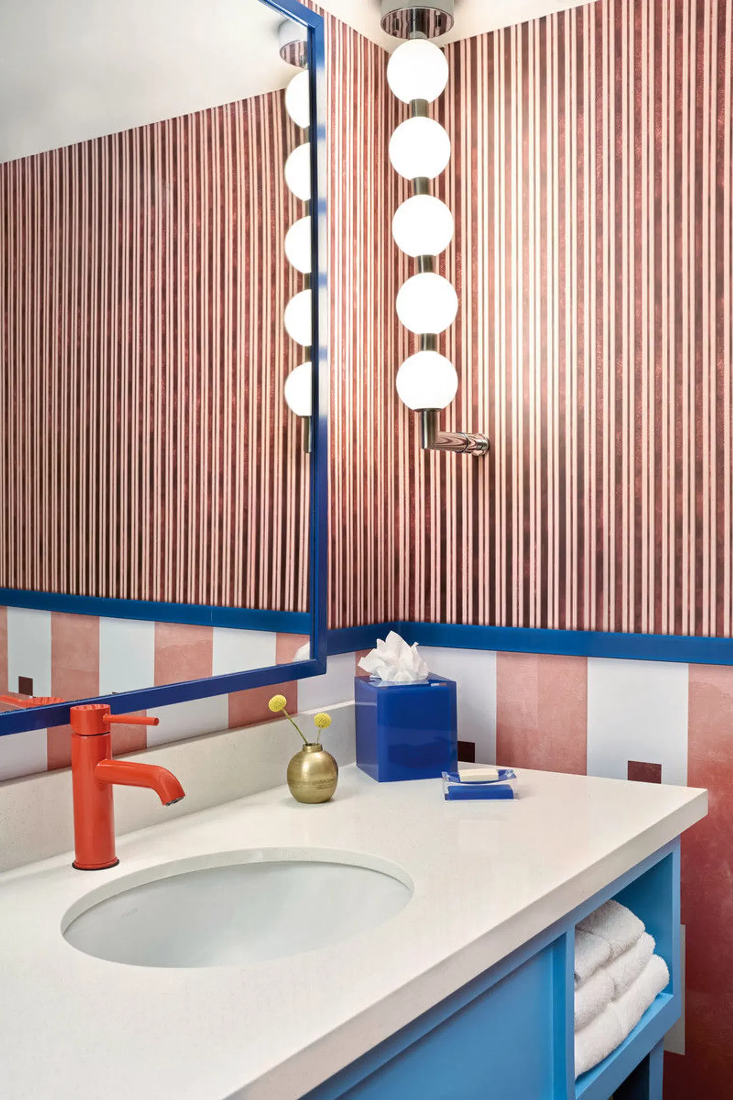 the Curtis Denver - a DoubleTree by Hilton Hotel Badezimmer