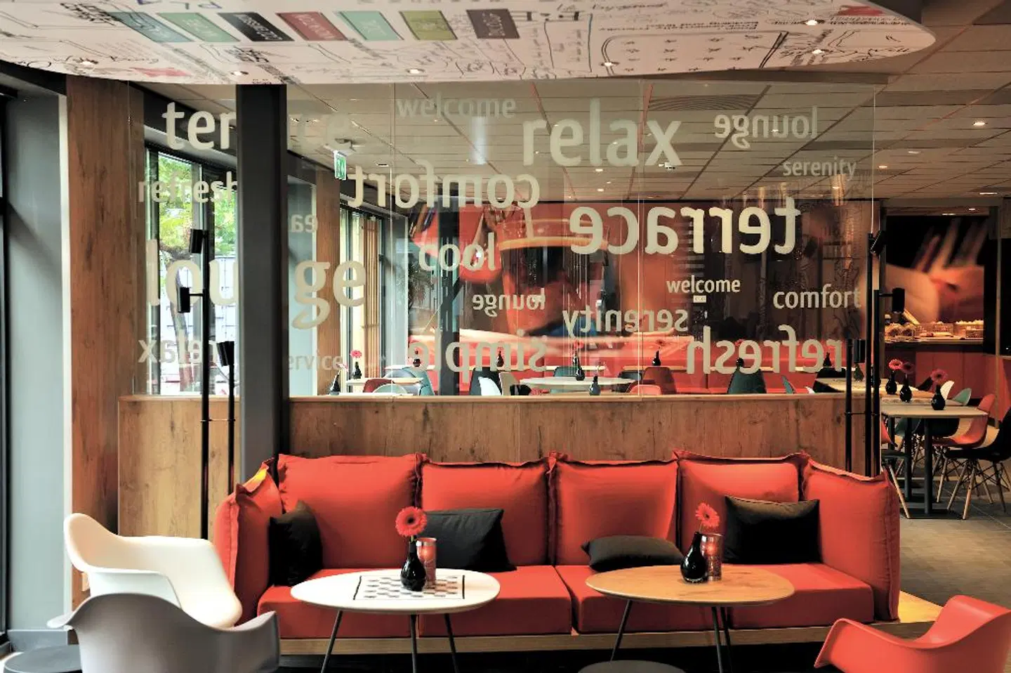 ibis Rotterdam City Centre Bar