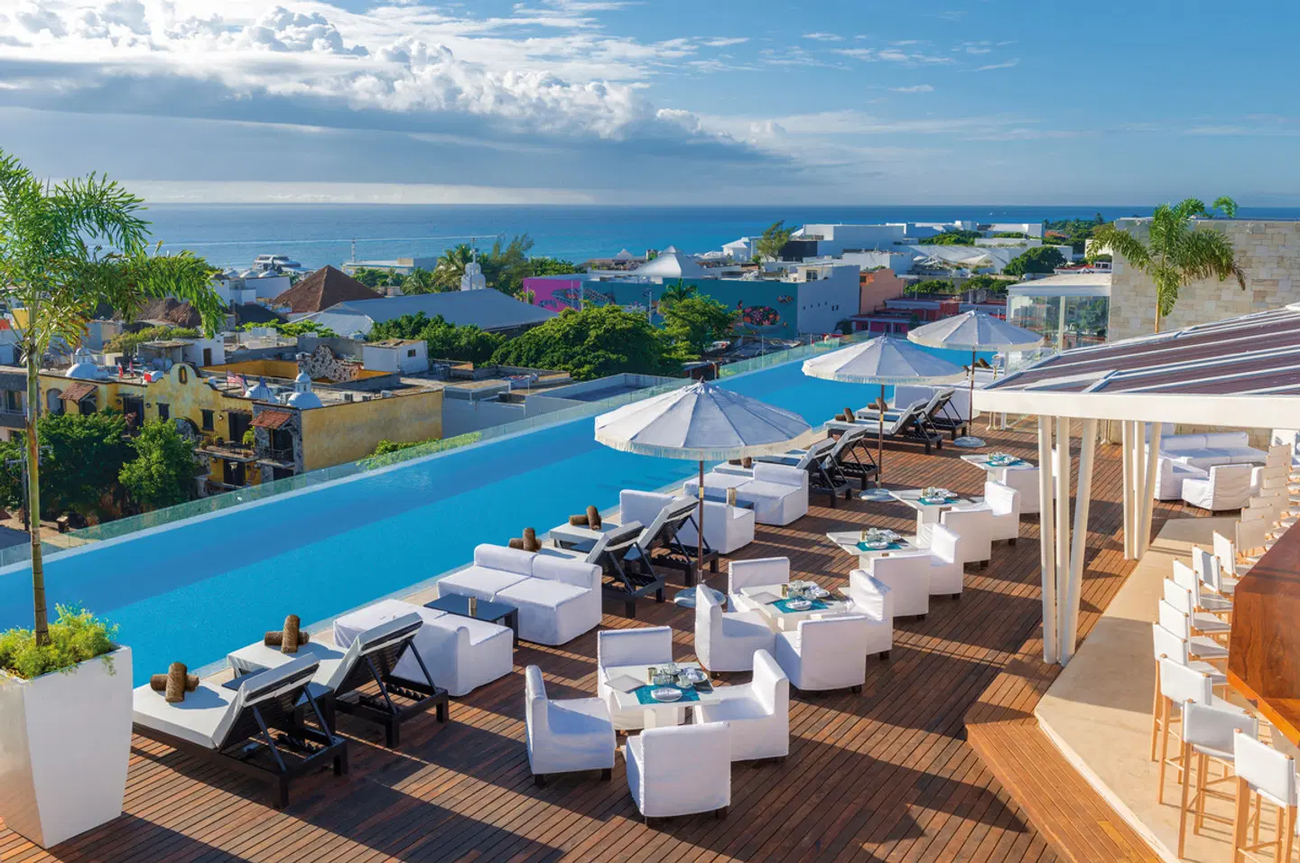 The Fives Downtown Hotel & Residences OUTDOOR_POOL