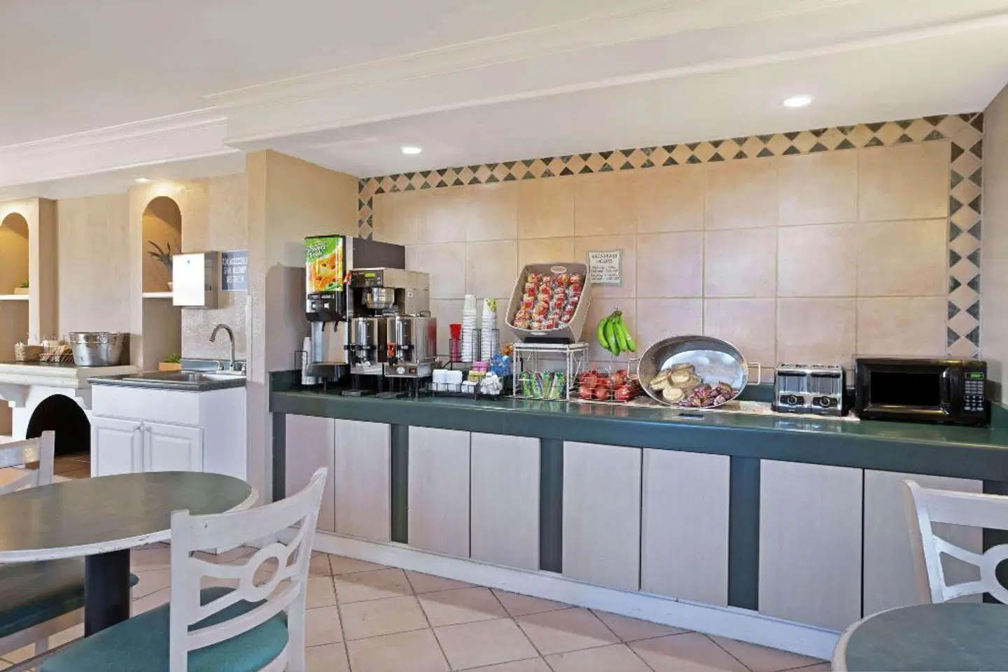 La Quinta Inn Reno Airport NV LOUNGE_LOBBY