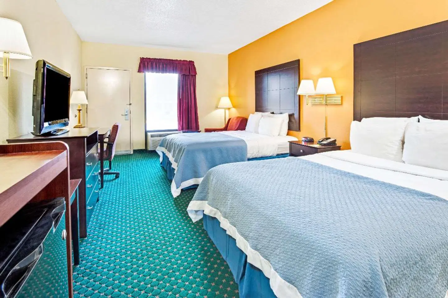 Days Inn - Covington ROOM_EXAMPLE