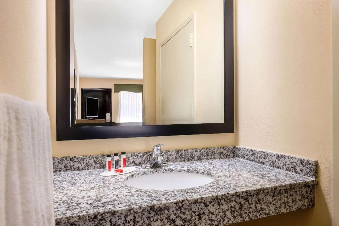 Days Inn by Wyndham Murphy ROOM_EXAMPLE