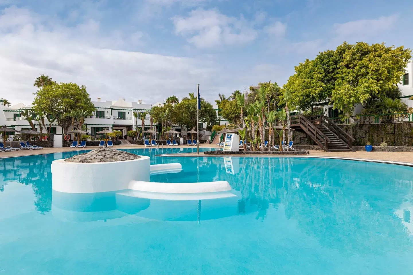 THB Royal OUTDOOR_POOL