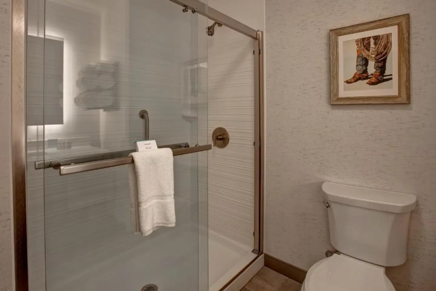 Hampton Inn Austin East Side Badezimmer