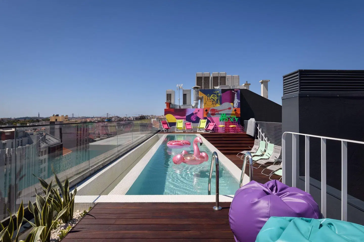 Moxy Lisbon City Terrasse