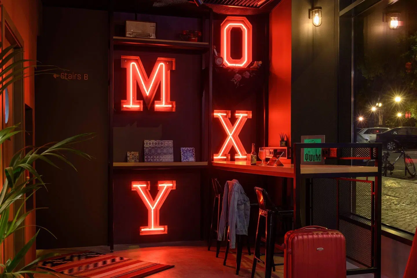 Moxy Lisbon City Bar