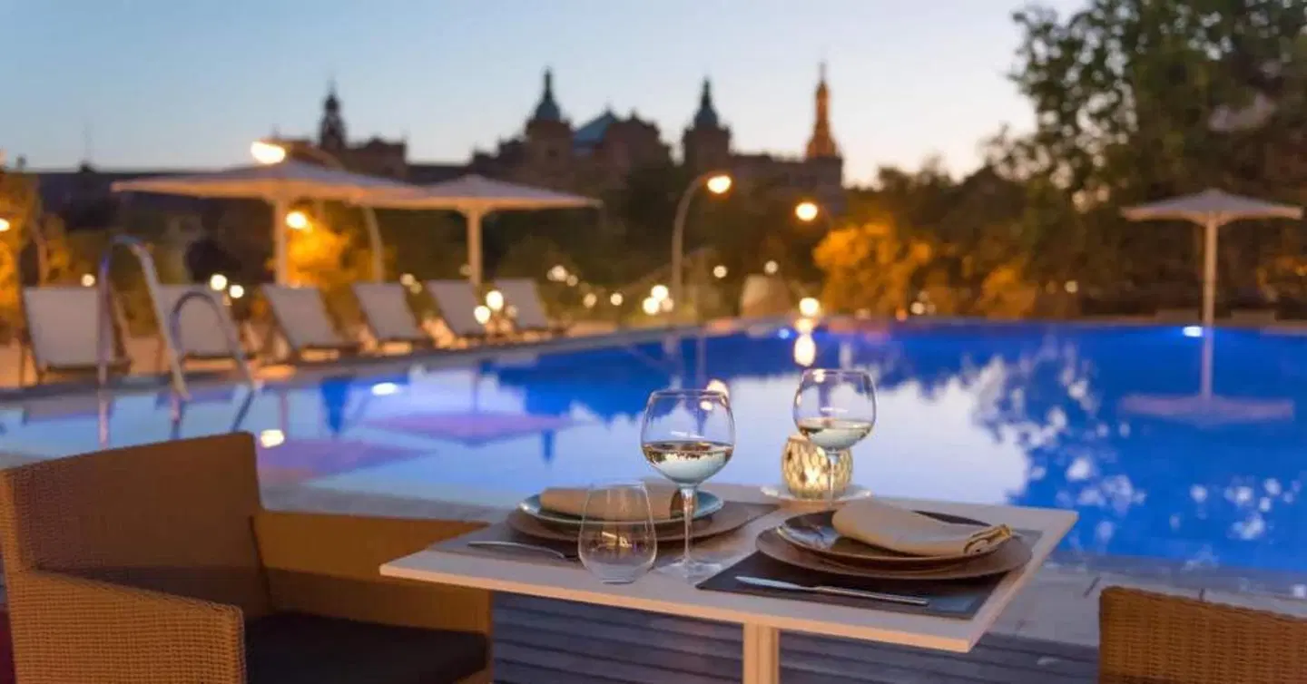 The Level at Meliá Sevilla OUTDOOR_POOL