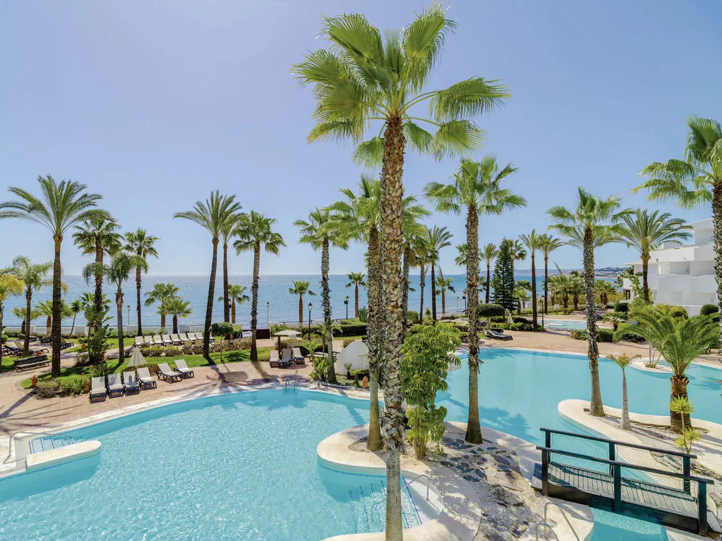 H10 Estepona Palace OUTDOOR_POOL