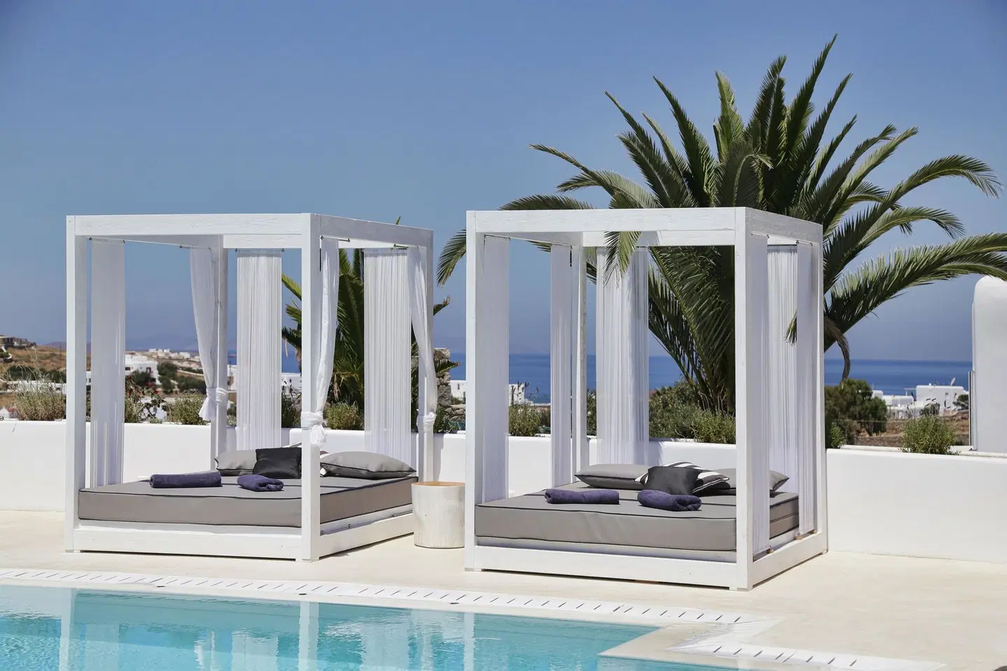 Livin Mykonos OUTDOOR_POOL